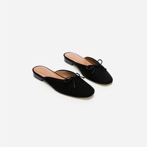 Flattered Malva Suede Black Flats